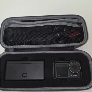 DJI Osmo Action 3 With battery pack and accessories